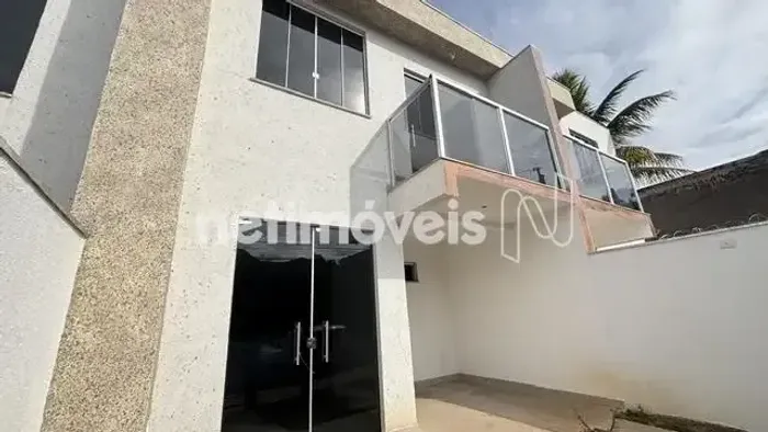 Casa Geminada à venda de 3 Quartos, 1 suíte no Letícia em Belo Horizonte