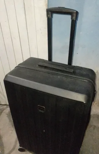 Mala de viagem seminova 