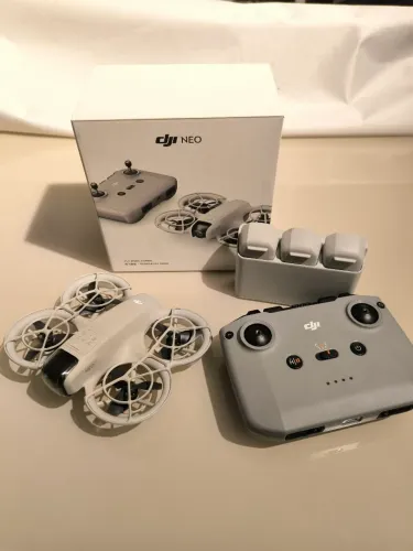 Drone DJI Neo Fly More Combo Excelente