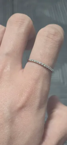 MEIA ALIANÇA ETERNITY EM OURO BRANCO 18k COM DIAMANTES VIVARA.