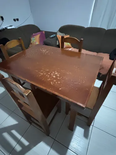 MESA DE MADEIRA