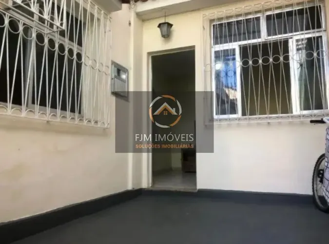 Casa de Vila em Santa Rosa, Niterói: 175m², 4 Dormitórios, 3 Banheiros por R$550k - Venda 