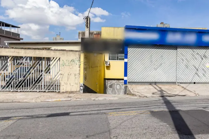 Loja na Rua Ramal dos Menezes, 303 570 m²