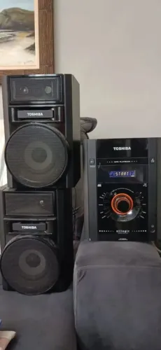 Som/ rádio Toshiba 