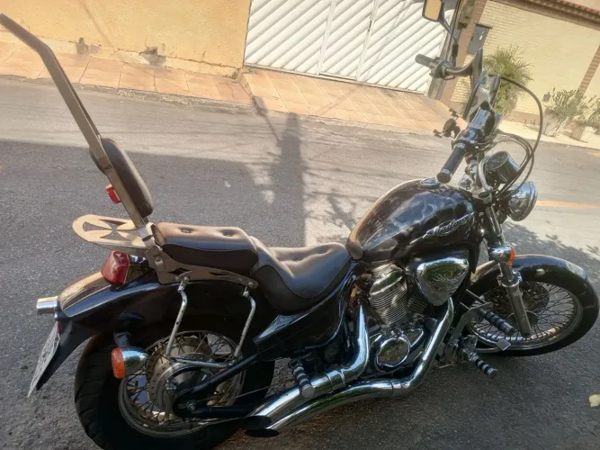Shadow 600