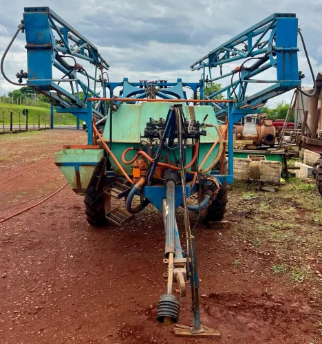 Pulverizador 2000L Agrícola