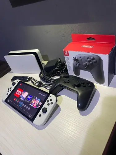 Nintendo Switch Oled Desbloqueado + ProController