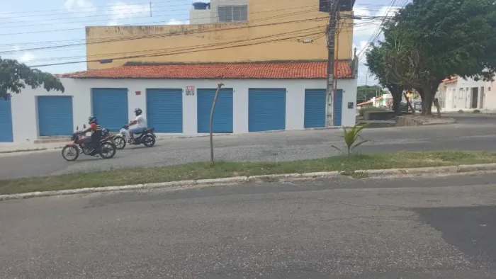 ALUGO SALAS NA AV. MARANHÃO 