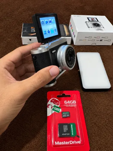 Kit câmera , luz e cartão de memória , Profissional