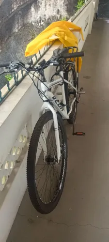 Bicicleta aro 29, Freio a Disco Completíssima 5 meses de comprada