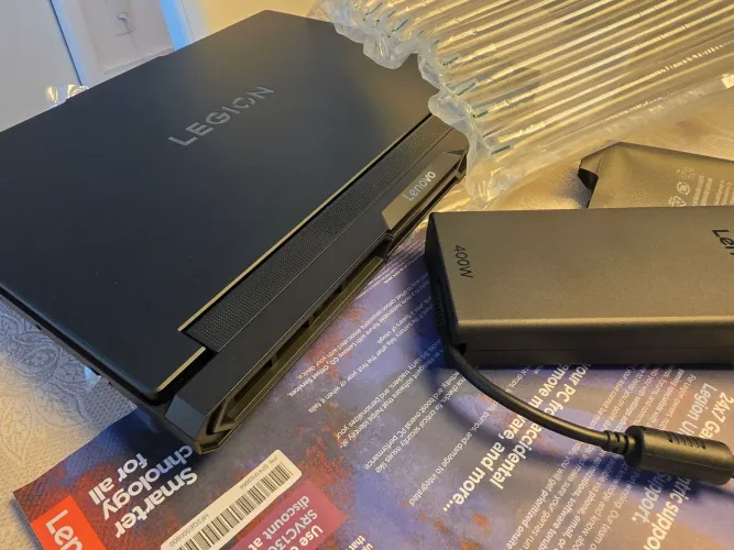 NOTEBOOK GAMER LEGION 7I PRO 2026 - RTX 5090 - OLED QHD+ 240Hz