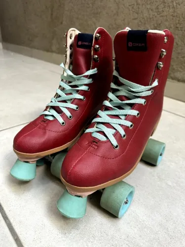 Patins 4 Rodas Retrô Oxer Happiness usado - tamanho 38
