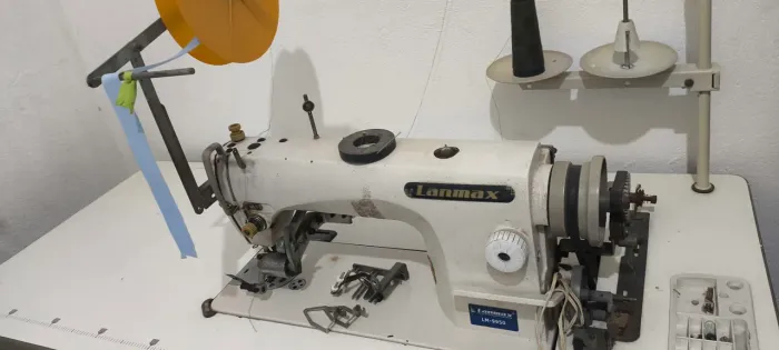 Máquina reta industrial 