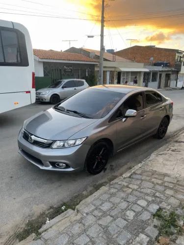 Honda Civic Sedan LXR 2.0 Flexone 16V Aut. 4P 2014
