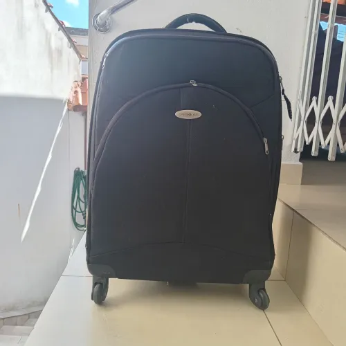 Mala média Samsonite! No meu perfil tem outras opções.