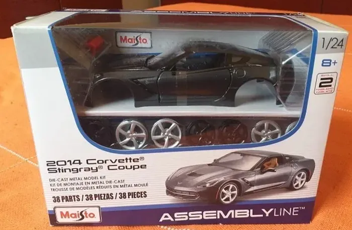 Maisto 2014 Corvette Stingray Coupe ( não hot wheels e nem Ferrari ) 17jcd