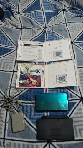 Vendo 3DS usado + jogos Pokémon em excelente estado