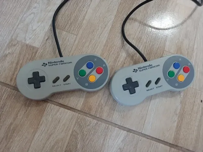 2x Controles Super Nintendo (Super Famicom) Funcionando Perfeitamente