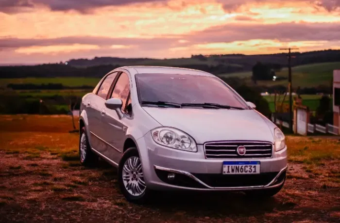 Fiat Linea Essence 1.8 Flex 16V 4P 2016