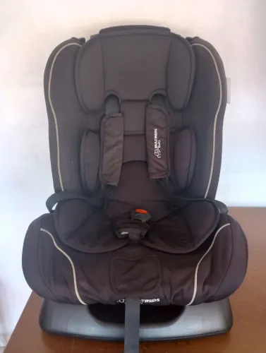 Cadeirinha Multikids Baby 0 a 25 kilos Reclinável , ótimo estado 