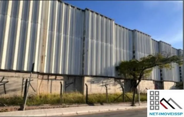 VENDE GALPÃO COMERCIAL / INDUSTRIAL | 5.405m² | 8 BANHEIROS | 16 VAGAS