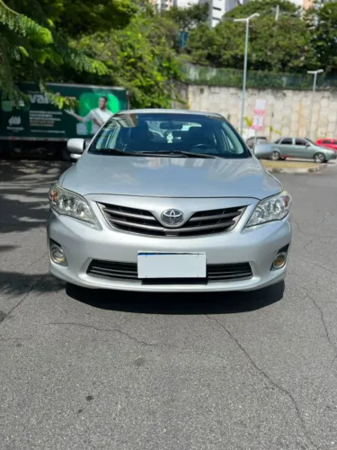 Toyota Corolla GLI 1.8 Flex 16V Aut. 2014
