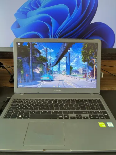 Notebook Samsung i5 8ª, SSD 480 e 8GB RAM