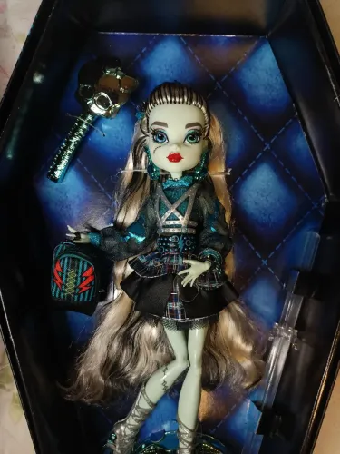 Monster High Haunt Couture Frankie Stein