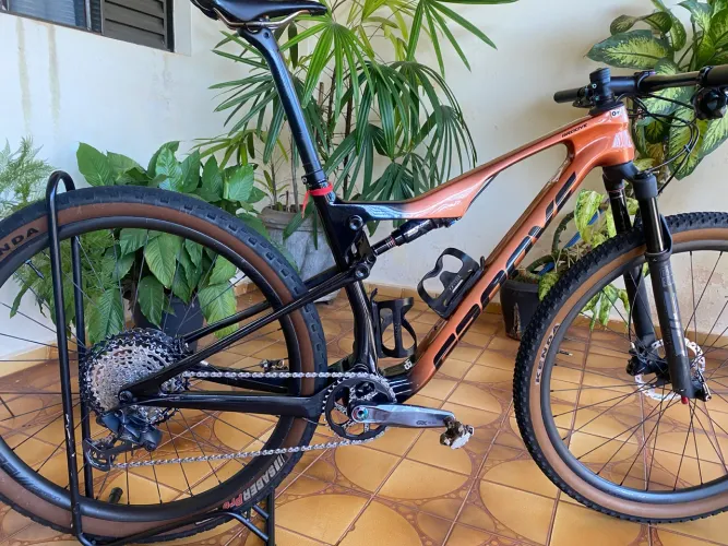 Groove slap carbon