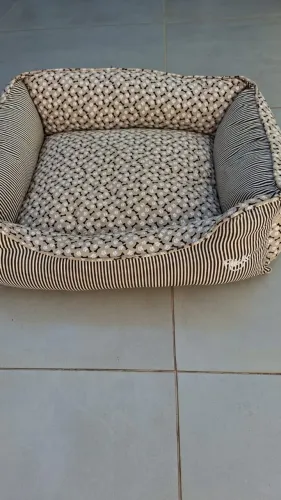 Cama Flicks Bege para Cães e Gatos M