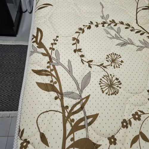 Vende-se cama solteirão baú e colchão