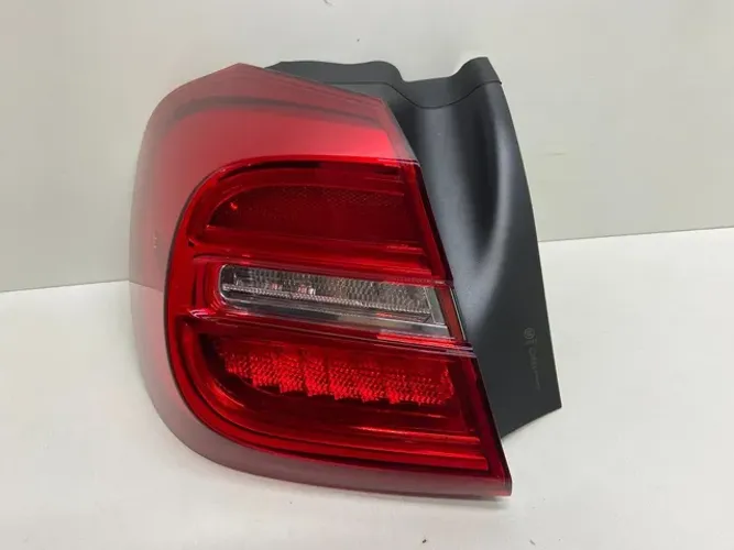 Lanterna Traseira Mercedes Gla200 2014/2017 Canto Esq C/ Led