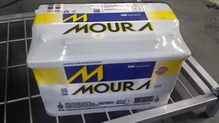 Bateria Moura ou Ac Delco de 60 amperes selada 2 anos de garantia original montadora