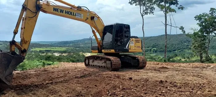 Alugo bobcat retro pacarregadeira escavadeira e caminhões 