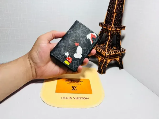 porta cartão feminino grafite couro canvas desenhado minnie top lançamento louis vuitton