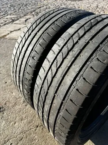 Pneus 215 50 17 Goodyear (meia-vida)