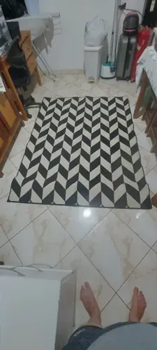 ? Tapete São Carlos Classe A Antiácaro - Preto e Branco<br>? 2,00m x 1,50m. Design moderno.