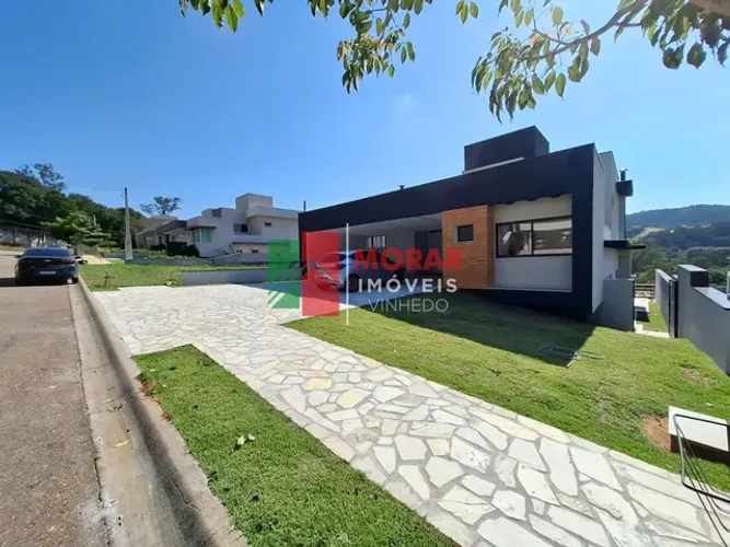 Casa à Venda no Condominio Santa Isabel em Louveira-SP