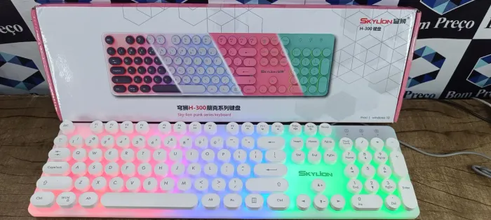 Teclado Skylion H300 RGB 104 Teclas com Fio