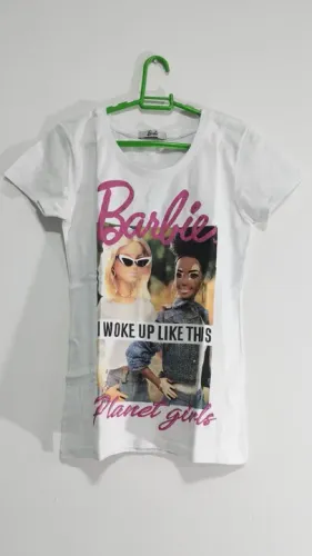 Camiseta Barbie Planet Girls