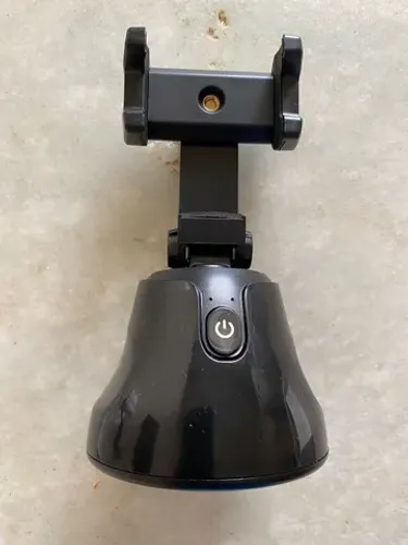 Suporte de Celular com Sistema de Rastreamento Inteligente de Rostos e Objetos.