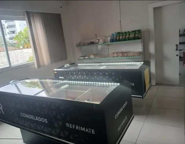 Expositor balcão horizontal ilha 3M Refrimate - Marcos