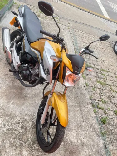 Honda cg titan 160 40 anos