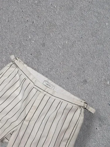 Shorts Alfaiataria italiano com ajustes laterais
