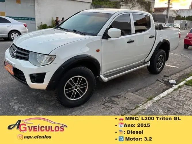 Mitsubishi L200 Triton GL 3.2 CD TB Int. Dies. Mec. 2015