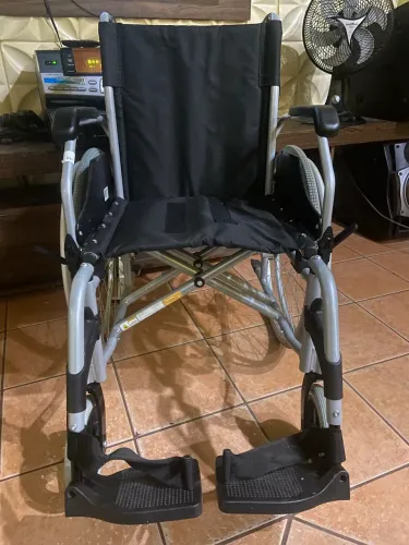 CADEIRA DE RODAS  - NOVA