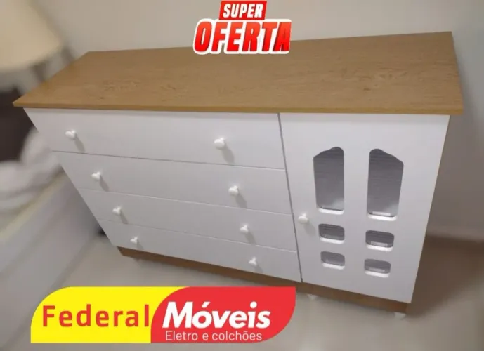 Cômoda com 4 Gavetas e 1 Porta com Design Elegante!
