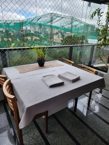 3 toalhas para Mesa quadrada 8 lugares