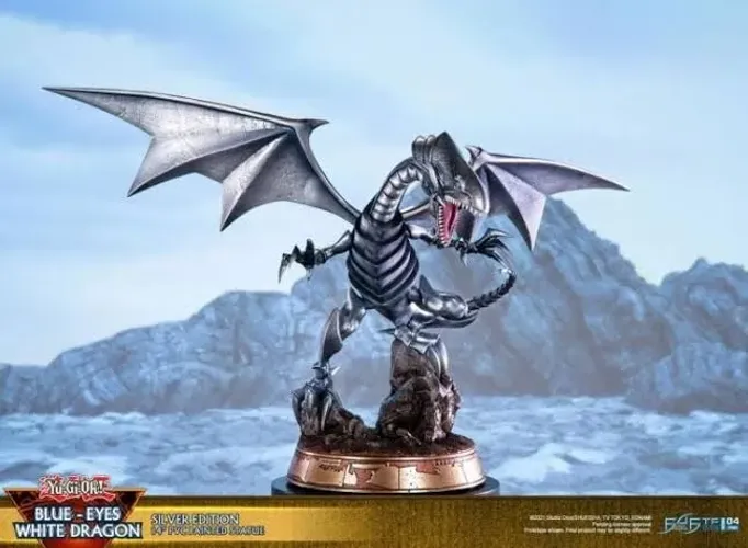 Blue Eyes White Dragon (silver variant) F4F Yu-Gi-Oh