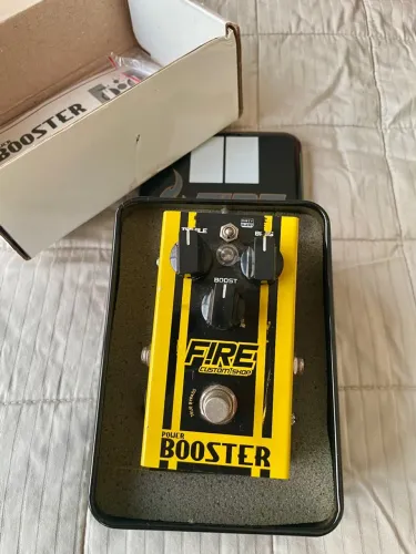 Fire | Pedal Power Booster | Guitarra